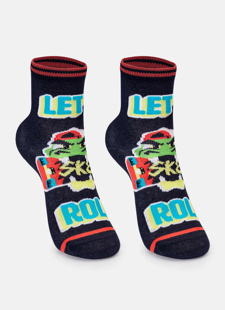 Meia-Soquete-Cano-Curto-Menino-Dinossauro-Skate