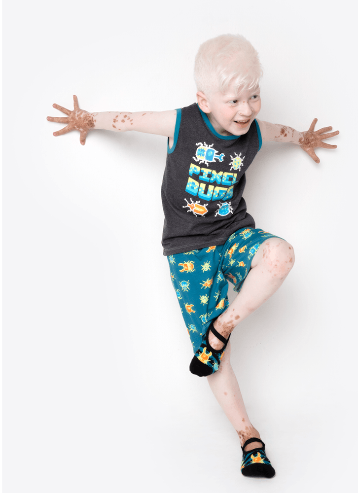 Pijama-Regata-Menino-Teen-Pixel-Bugs-Brilha-No-Escuro