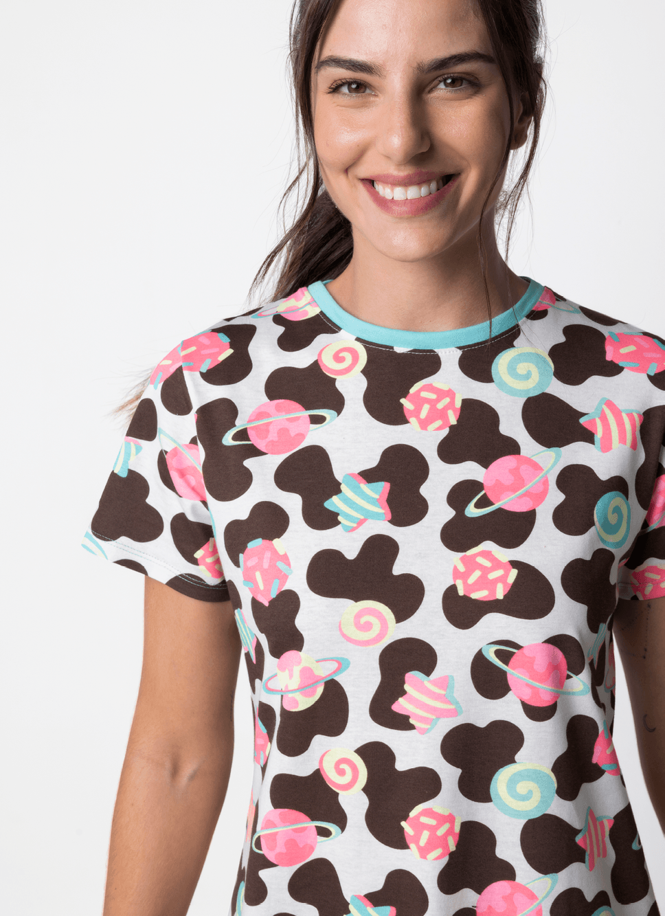 Camisola-Manga-Curta-Algodao-Feminino-Vaca-Chocolate