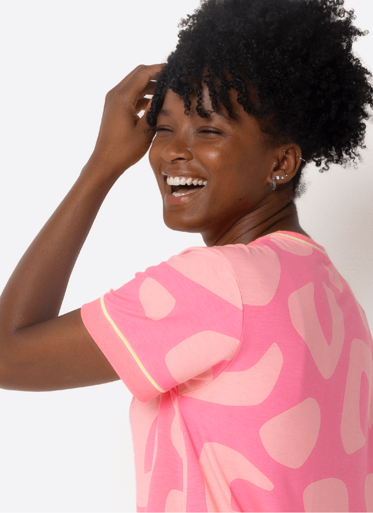 Camisola-Manga-Curta-Viscolycra-Feminina-Onca