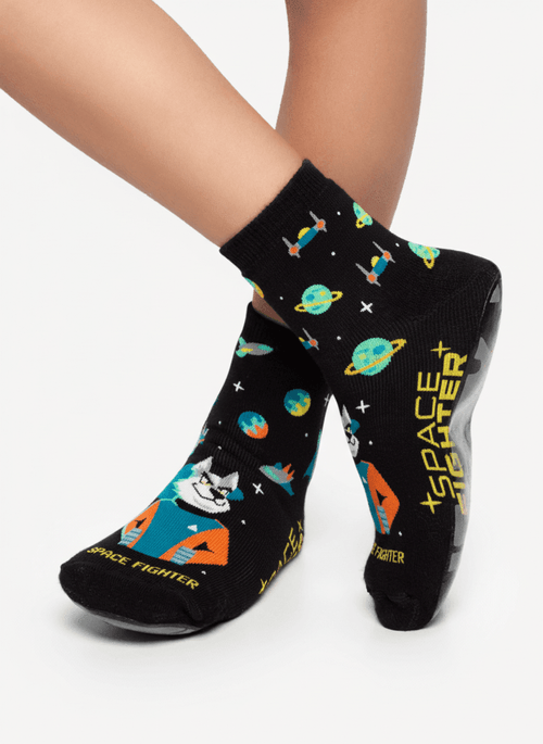 Meia Soquete com Sola Emborrachada Menino Lobo Space
