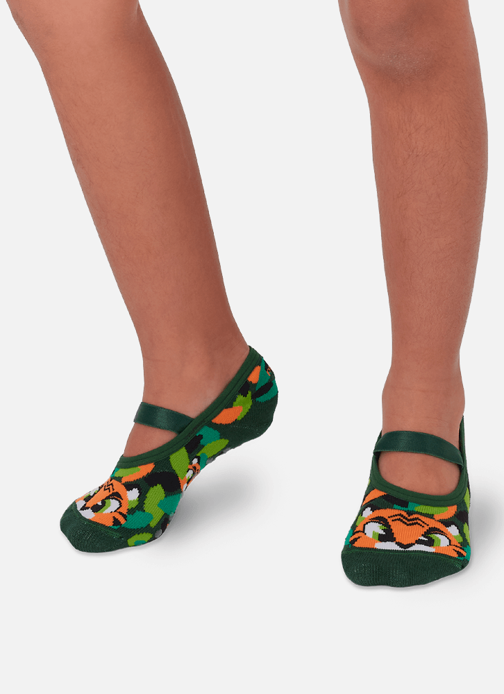 Meia-Sapatilha-Antiderrapante-Menino-Tigre-Floresta