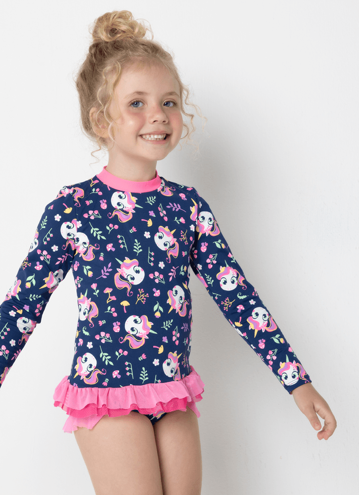 Camiseta-Com-Protecao-Solar-Menina-Unicornio-Encantado