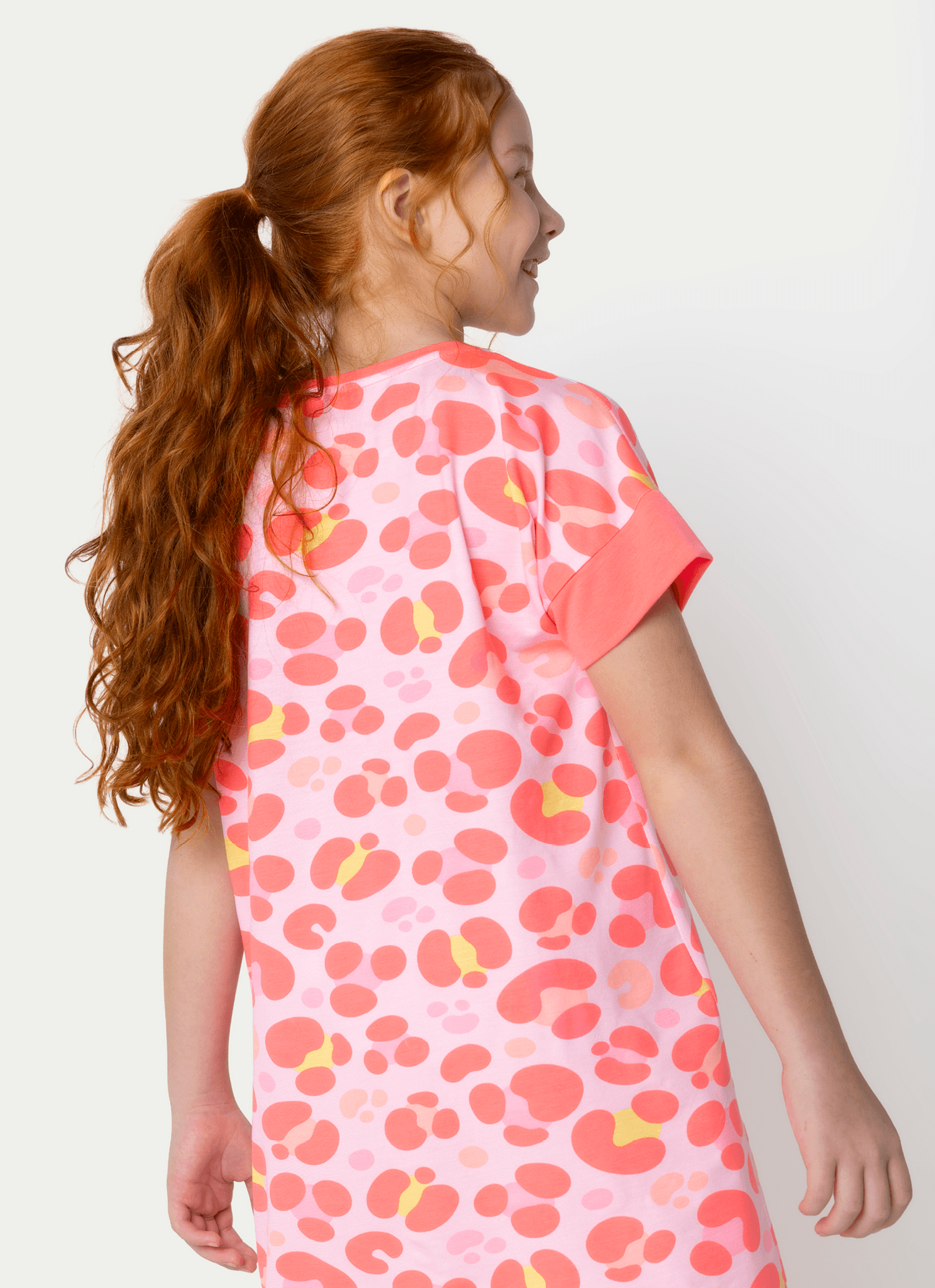 Camisola-Manga-Curta-Viscolycra-Menina-Teen-Gata-Cereja