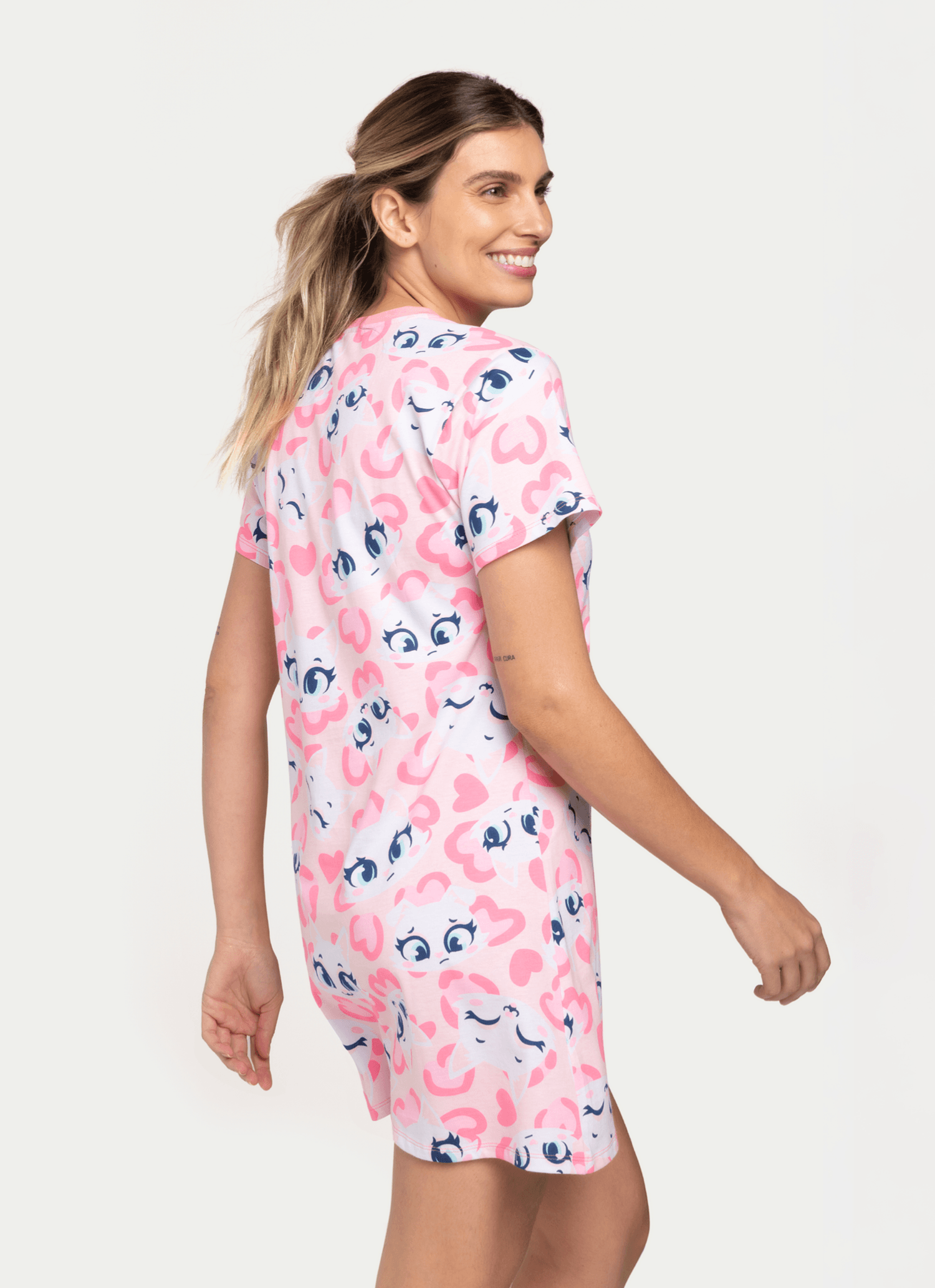 Camisola-Manga-Curta-Algodao-Feminina-Gata-Cereja