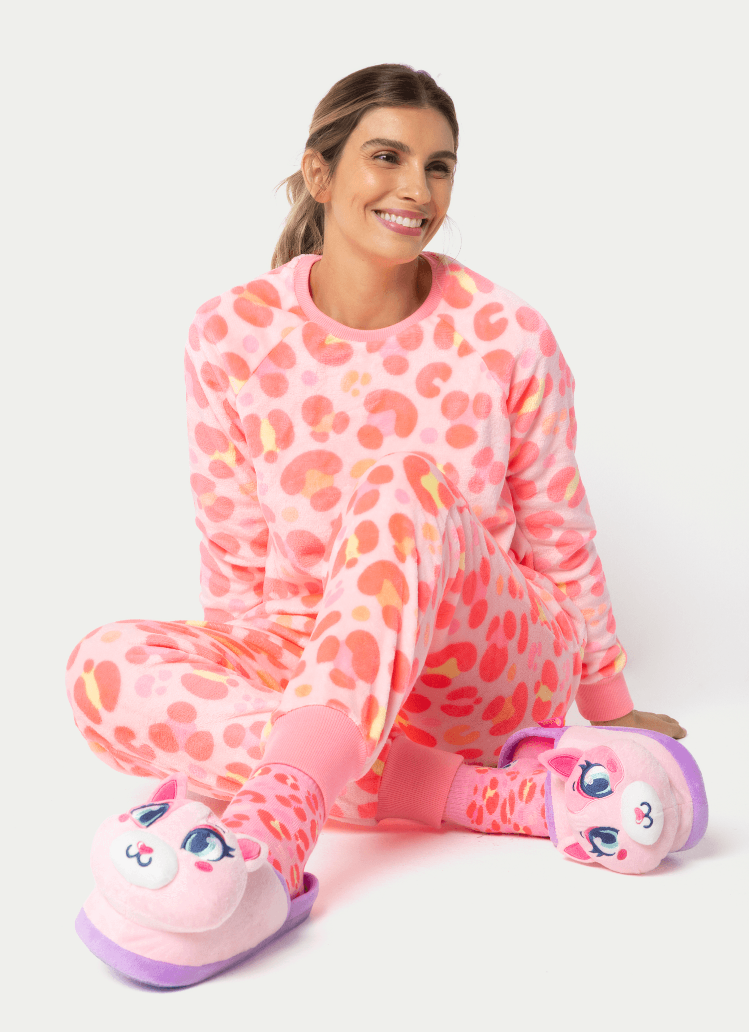 Pijama-Manga-Longa-Soft-Feminino-Gata-Cereja