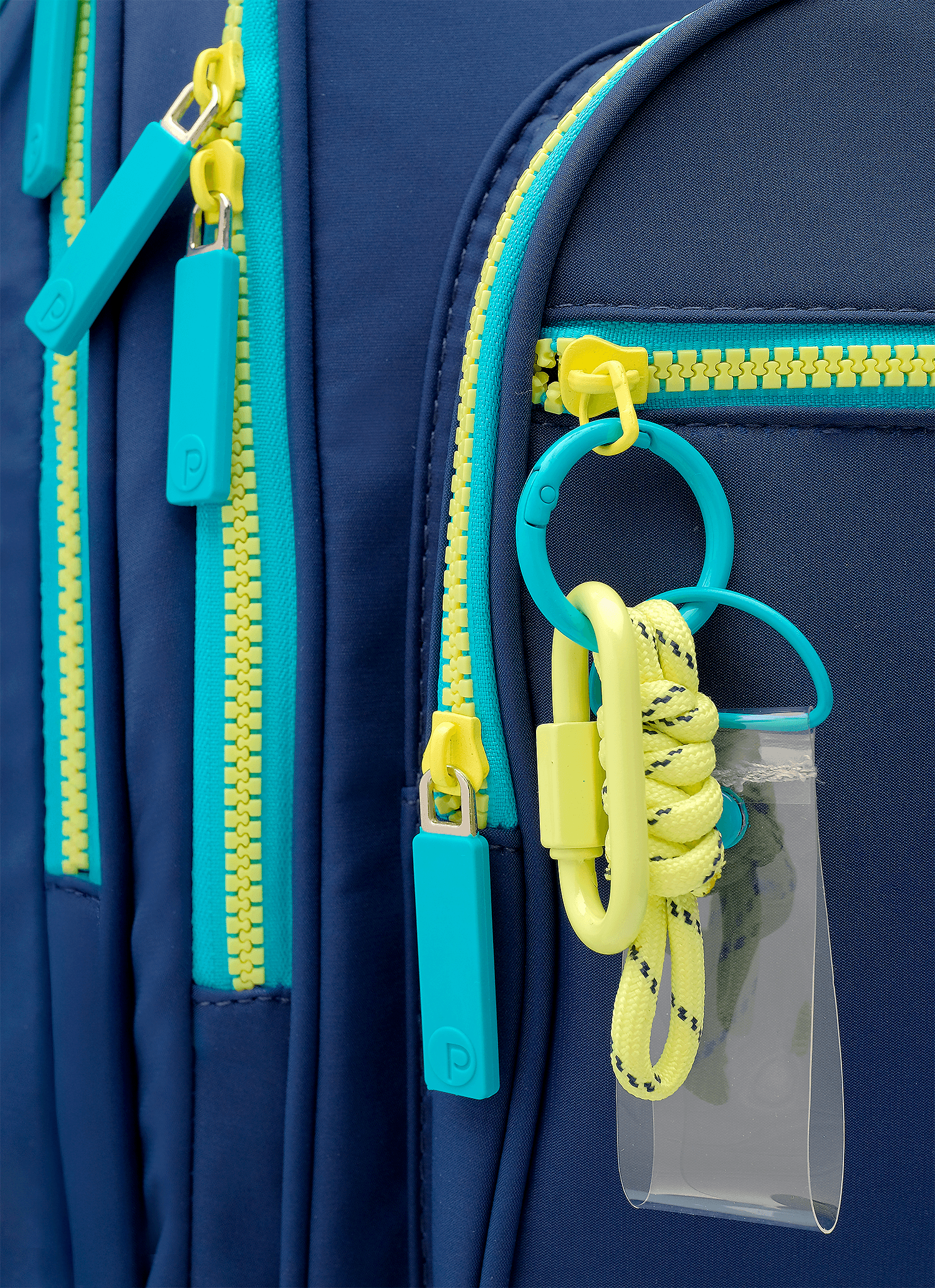 Mochila-Com-Rodinha-360-Color-Block-Azul-Marinho-E-Amarelo