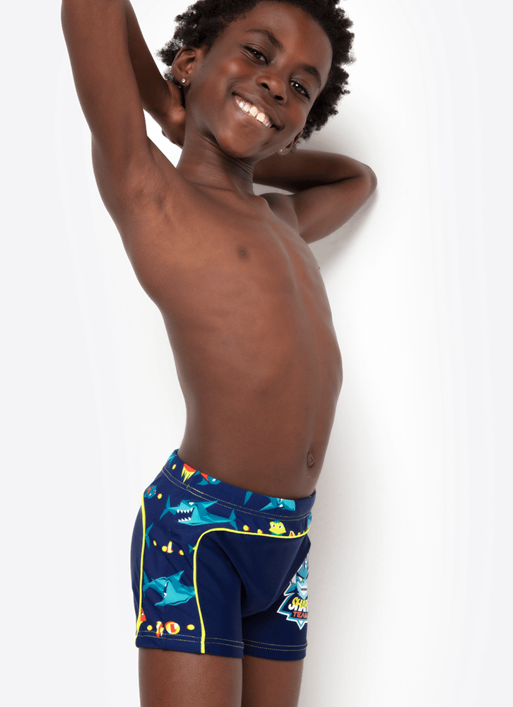 Sunga-Boxer-Com-Protecao-Solar-Estampada-Menino-Tubarao-Gamer