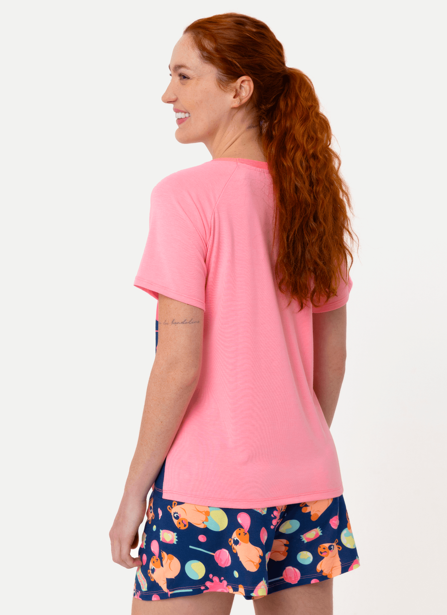 Pijama-Manga-Curta-Viscolycra-Feminino-Capy-Chiclete