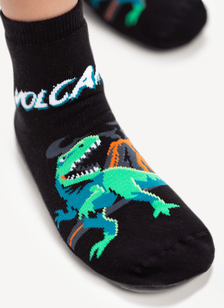 Meia-Soquete-Com-Sola-Emborrachada-Menino-Dino-Vulcao