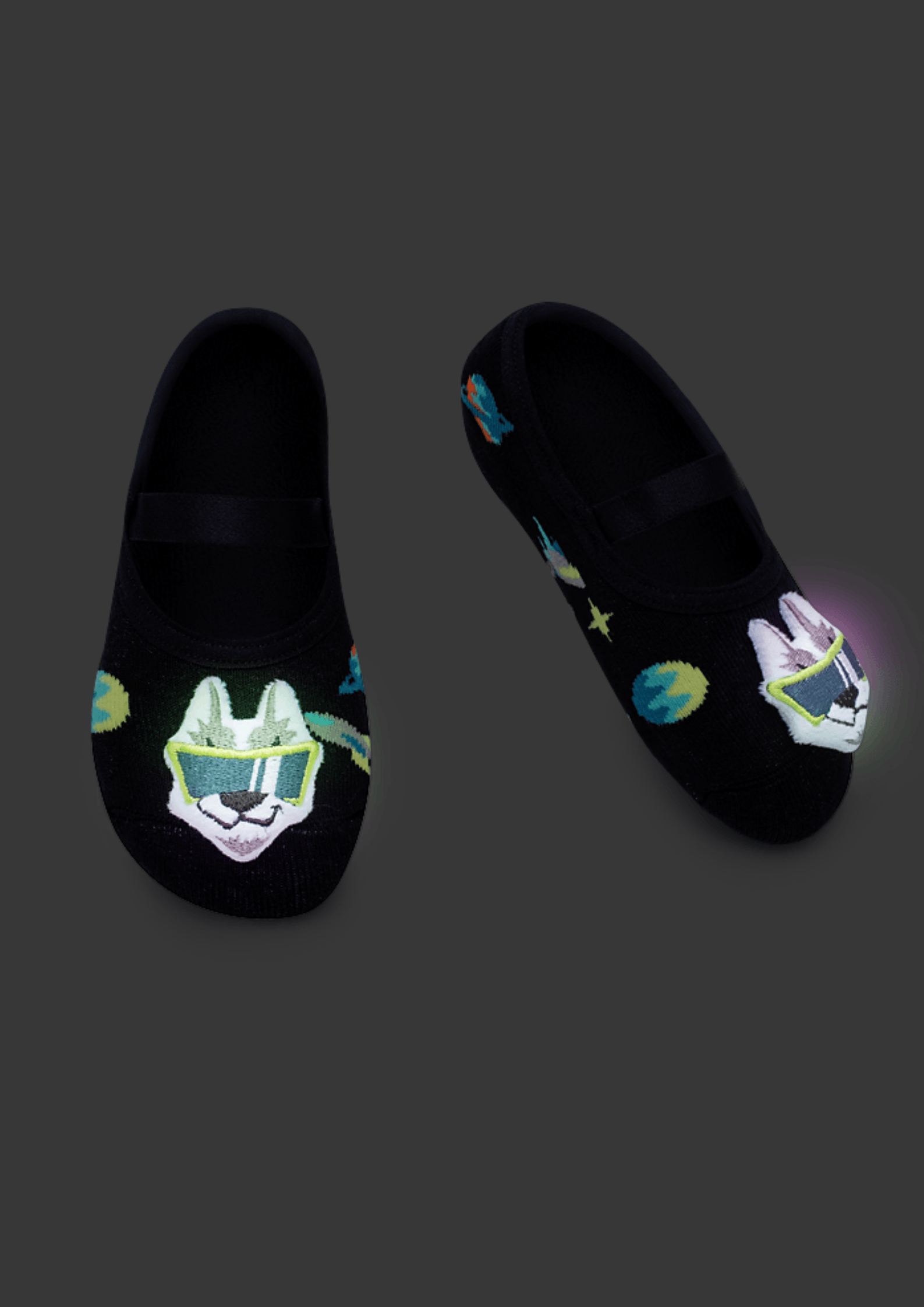 Meia-Sapatilha-Antiderrapante-Com-Aplique-De-Led-Bebe-Menino-Lobo-Space