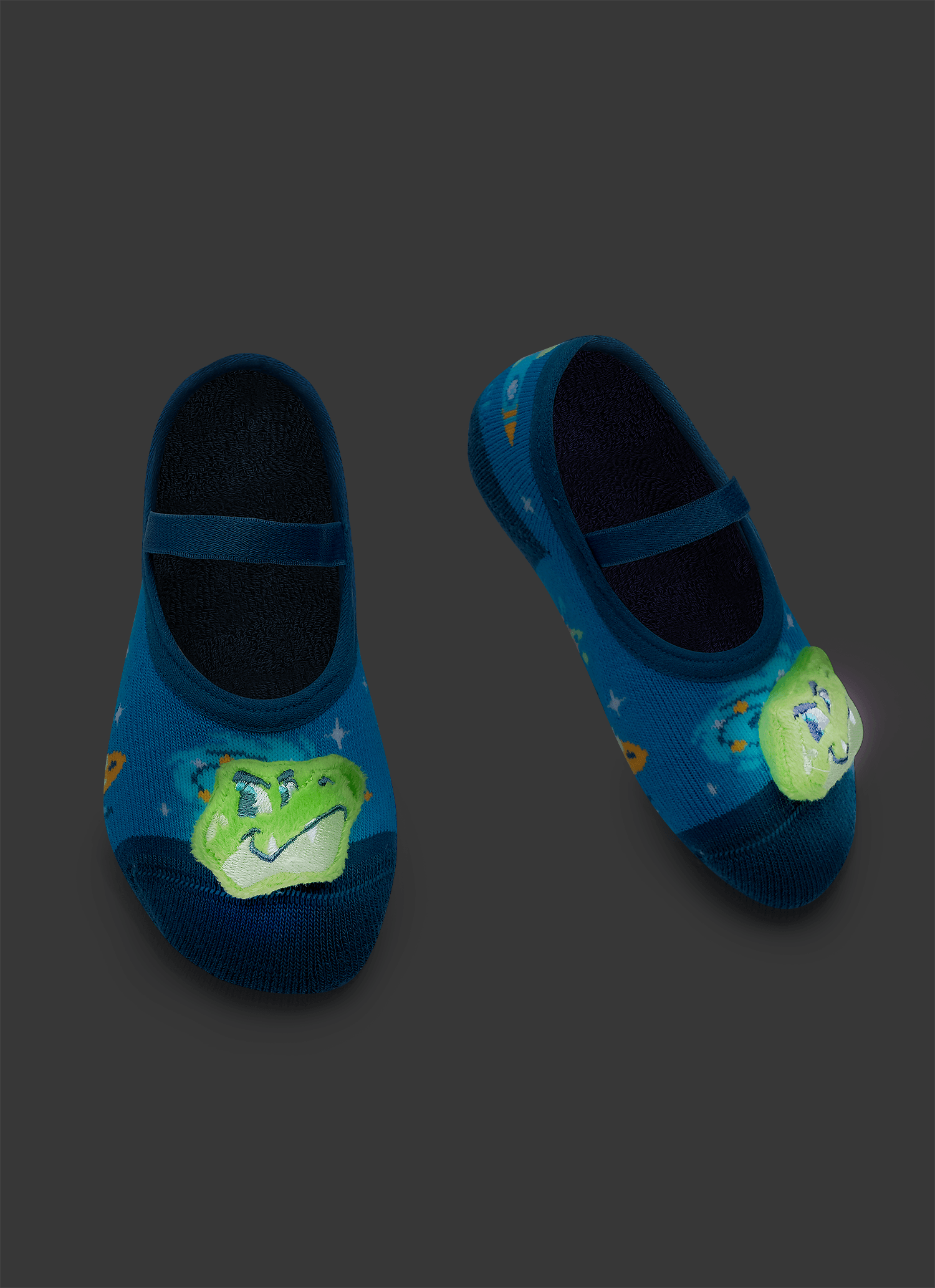 Meia-Sapatilha-Antiderrapante-Com-Aplique-De-Led-Bebe-Menino-Dino-Astronauta