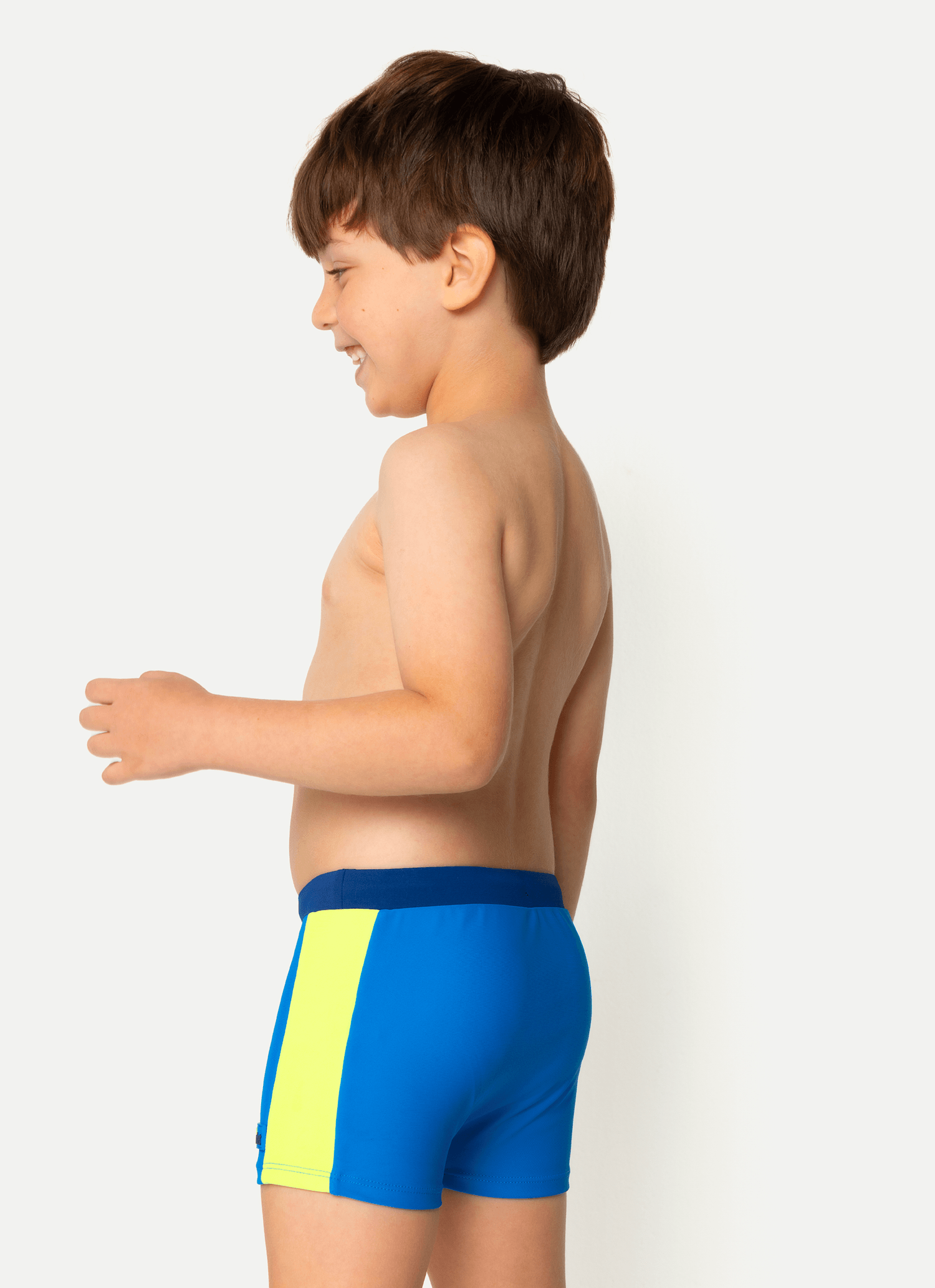 Sunga-Boxer-Com-Protecao-Solar-Menino-Color-Block-Azul-Marinho