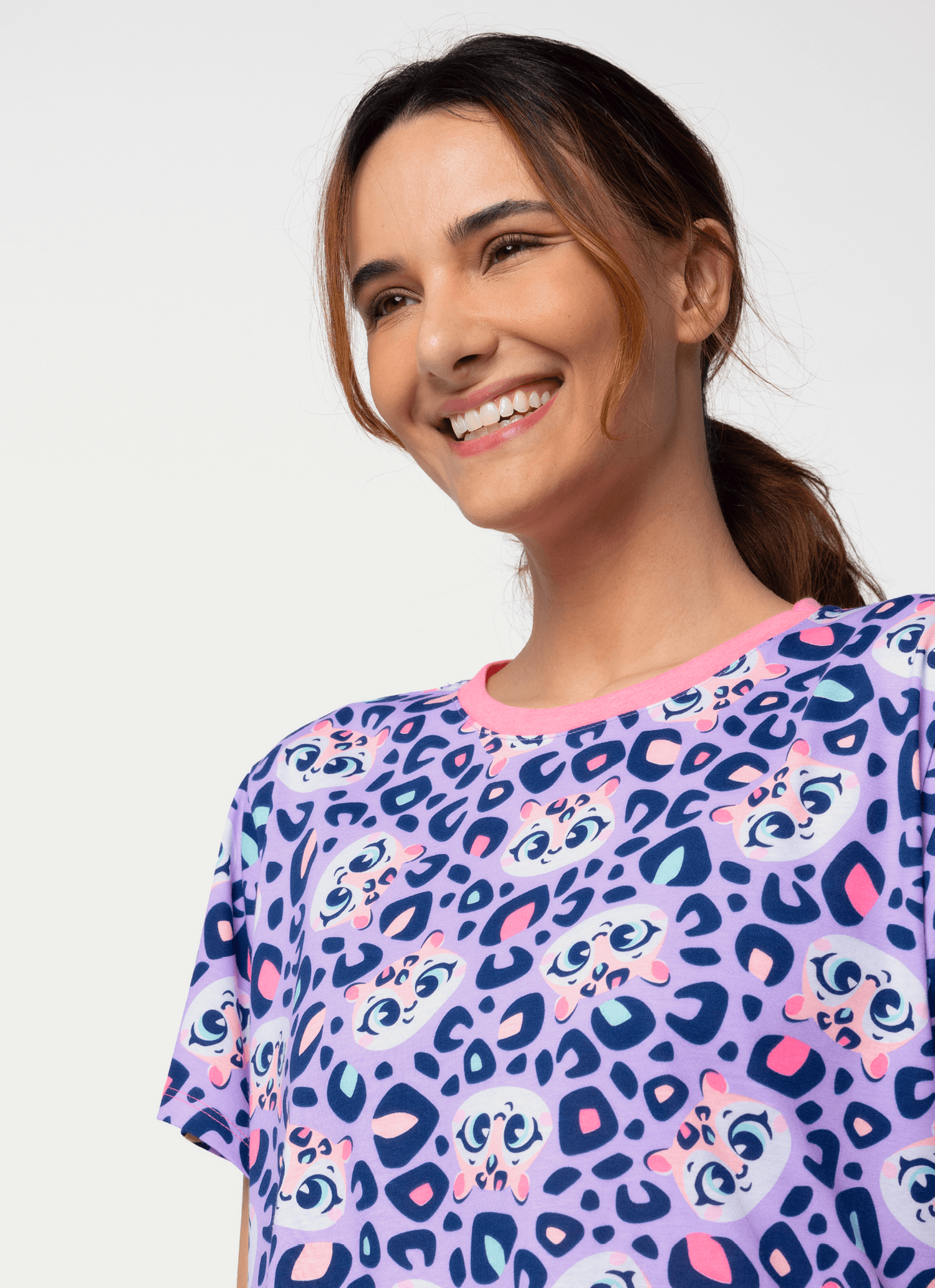 Camisola-Manga-Curta-Algodao-Feminina-Onca
