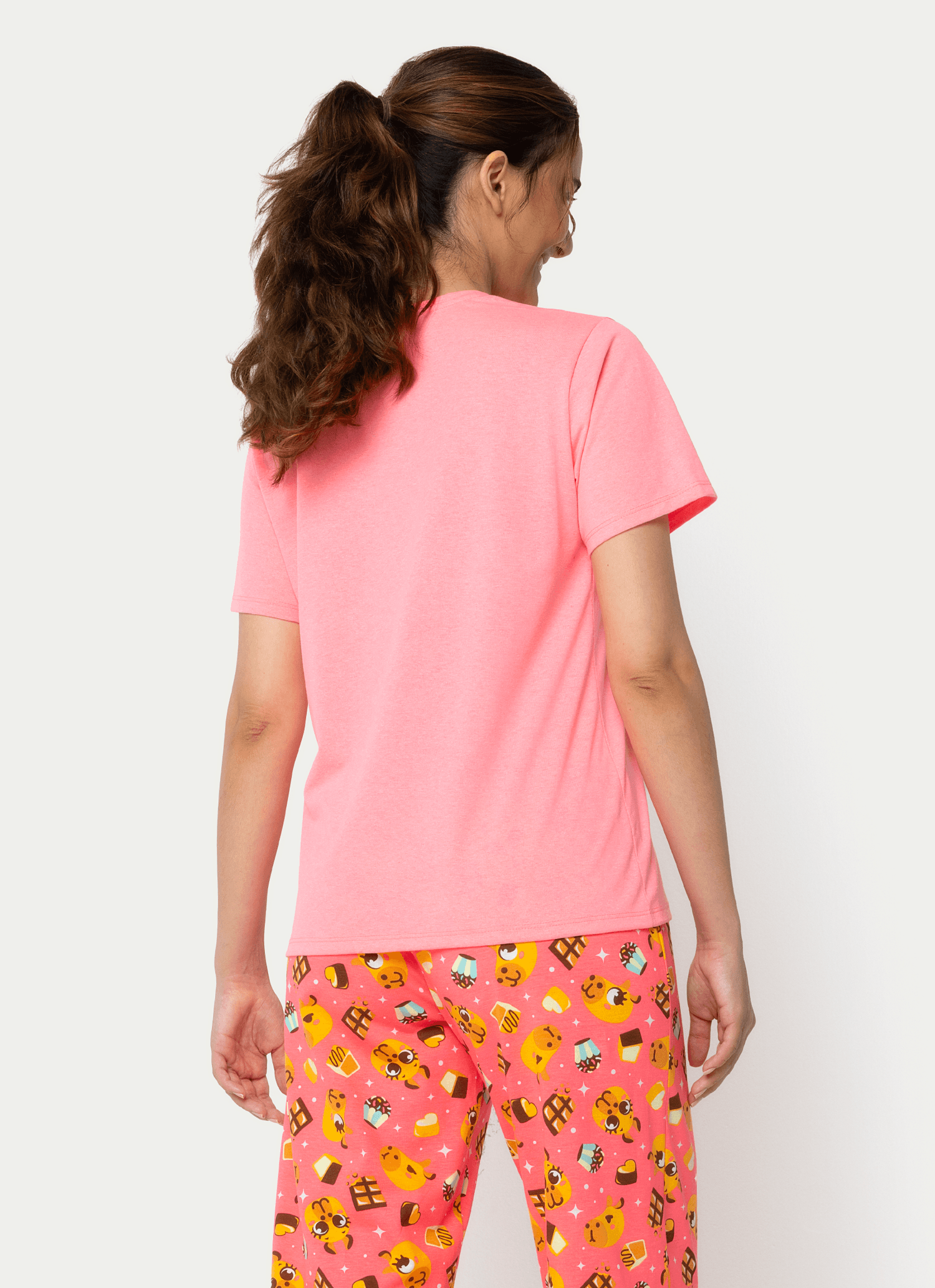 Pijama-Manga-Curta-Algodao-Feminino-Capivara-Chocolate